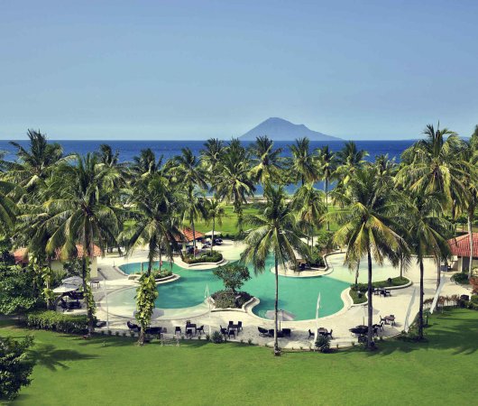 aquarev-plongee-sous-marine-sulawesi-sejour-mercure-manado-tateli-piscine