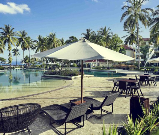 aquarev-plongee-sous-marine-sulawesi-sejour-mercure-manado-tateli-piscine2