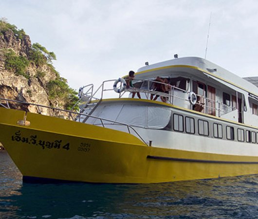aquarev-plongee-sous-marine-thailande-croisiere-andaman-scuba-bateau-bunmee4-vue-profil