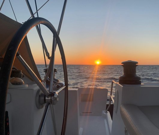 aquarev-plongee-sous-marine-voyage-madagascar-nosy-be-sejour-et-croisiere-oceanes-dream-catamaran-gros-plan-sunset3