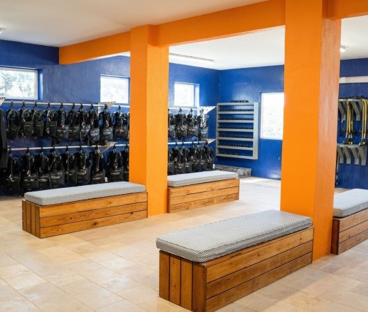 aquarev-plongee-sous-marine-voyage-sejour-caraibes-saint-eustache-centre-de-plongee-statia-divers-amenagement-interieur