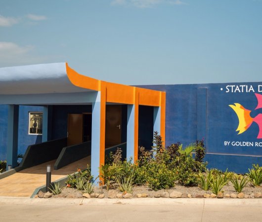 aquarev-plongee-sous-marine-voyage-sejour-caraibes-saint-eustache-centre-de-plongee-statia-divers-devanture-exterieure