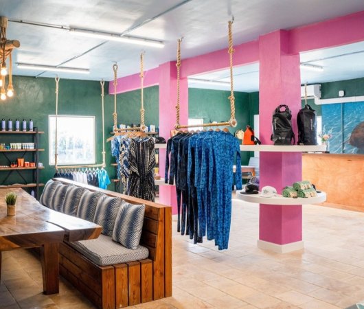 aquarev-plongee-sous-marine-voyage-sejour-caraibes-saint-eustache-centre-de-plongee-statia-divers-interieur