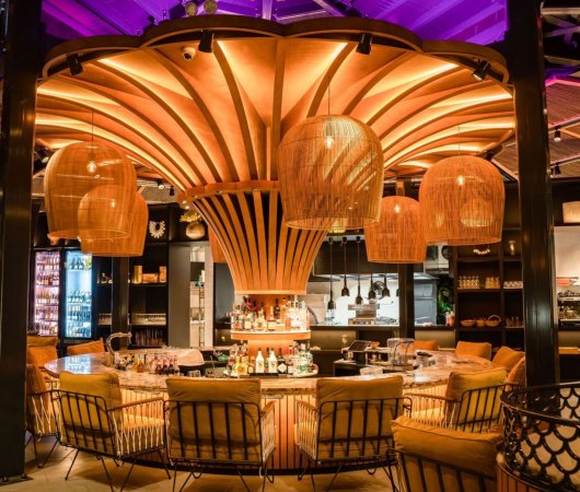 aquarev-plongee-sous-marine-voyage-sejour-caraibes-saint-eustache-hotel-golden-rock-dive-and-nature-resort-breeze-bar-de-nuit