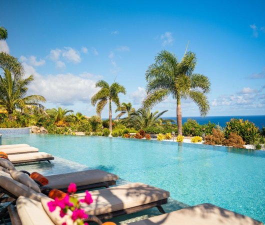 aquarev-plongee-sous-marine-voyage-sejour-caraibes-saint-eustache-hotel-golden-rock-dive-and-nature-resort-piscine-hummingbird