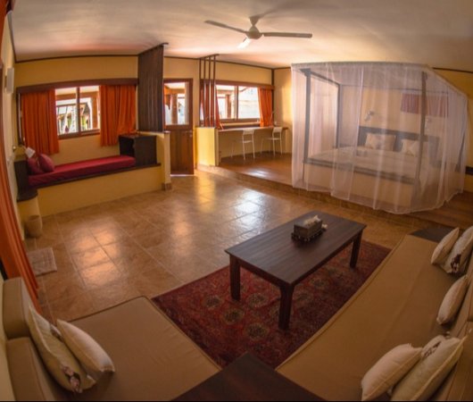 aquarev-voyage-plongee-sous-marine-sejour-indonesie-sulawesi-tompotika-lodge-deluxe-bungalow-double