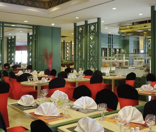 aquarev-voyageplongeesousmarine-egypte-sejour-extensionlecaire-hotelmercurelesphynx-restaurant