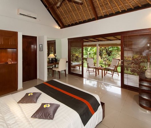 aquarev-voyageplongeesousmarine-indonesie-sejour-bali-tulamben-siddhartaoceanfrontresort-bungalowsuperieur