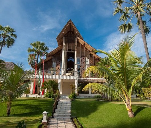 aquarev-voyageplongeesousmarine-indonesie-sejour-bali-tulamben-siddhartaoceanfrontresort-lobby