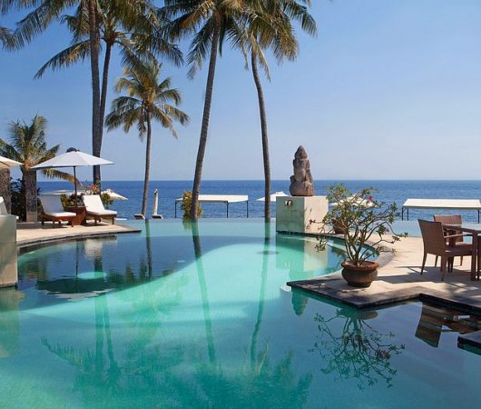 aquarev-voyageplongeesousmarine-indonesie-sejour-bali-tulamben-siddhartaoceanfrontresort-piscine